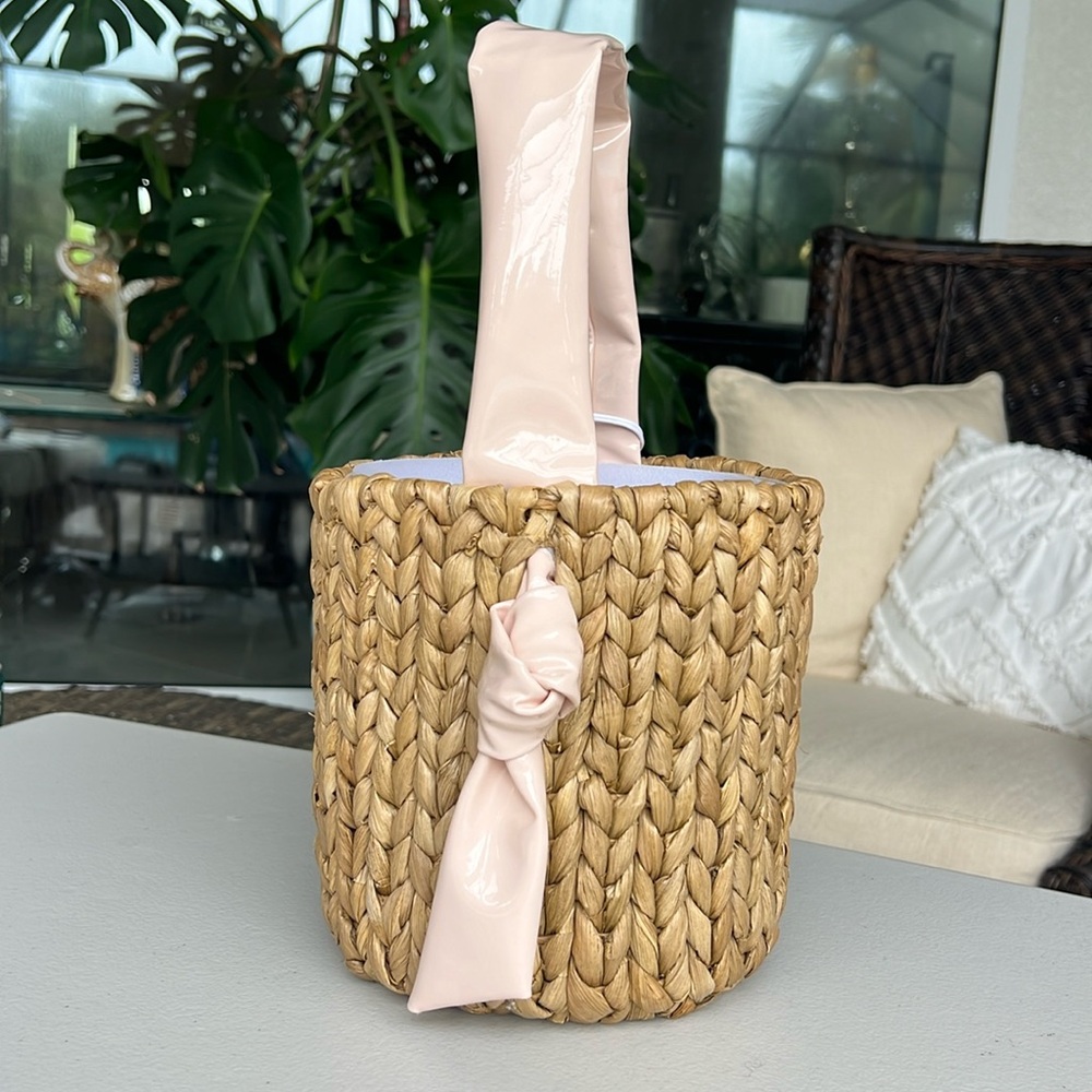 New PAMELA MUNSON woven raffia bucket handbag natural pink